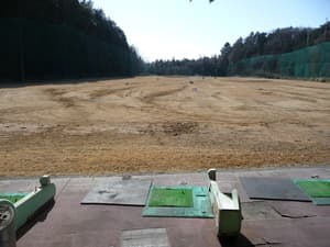 玉生ゴルフ練習場