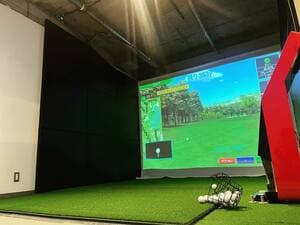 ヨネックスジュニアゴルフアカデミー青山校（インドアゴルフクラブALGO青山校）