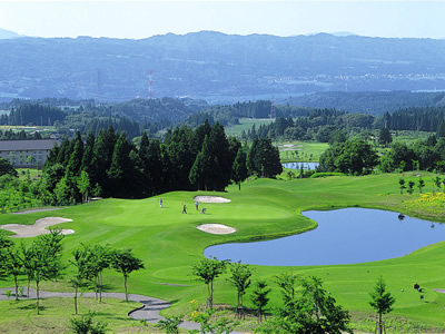 当間高原リゾート ベルナティオゴルフコース